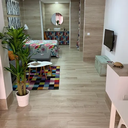Apartment Loft A 3 Minutos De La Estacion De Bus Y Tren
