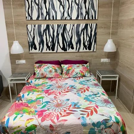 Apartment Loft A 3 Minutos De La Estacion De Bus Y Tren